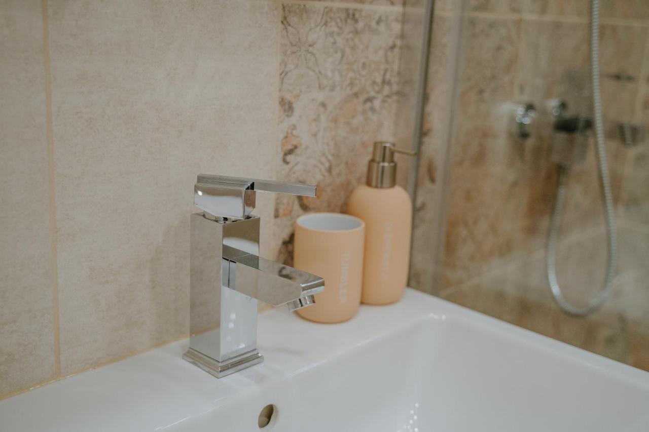 Apartament Bella's Sea Apartment-beach, Sea Garden ,old Town, Free Parking, Free Evcharging Station